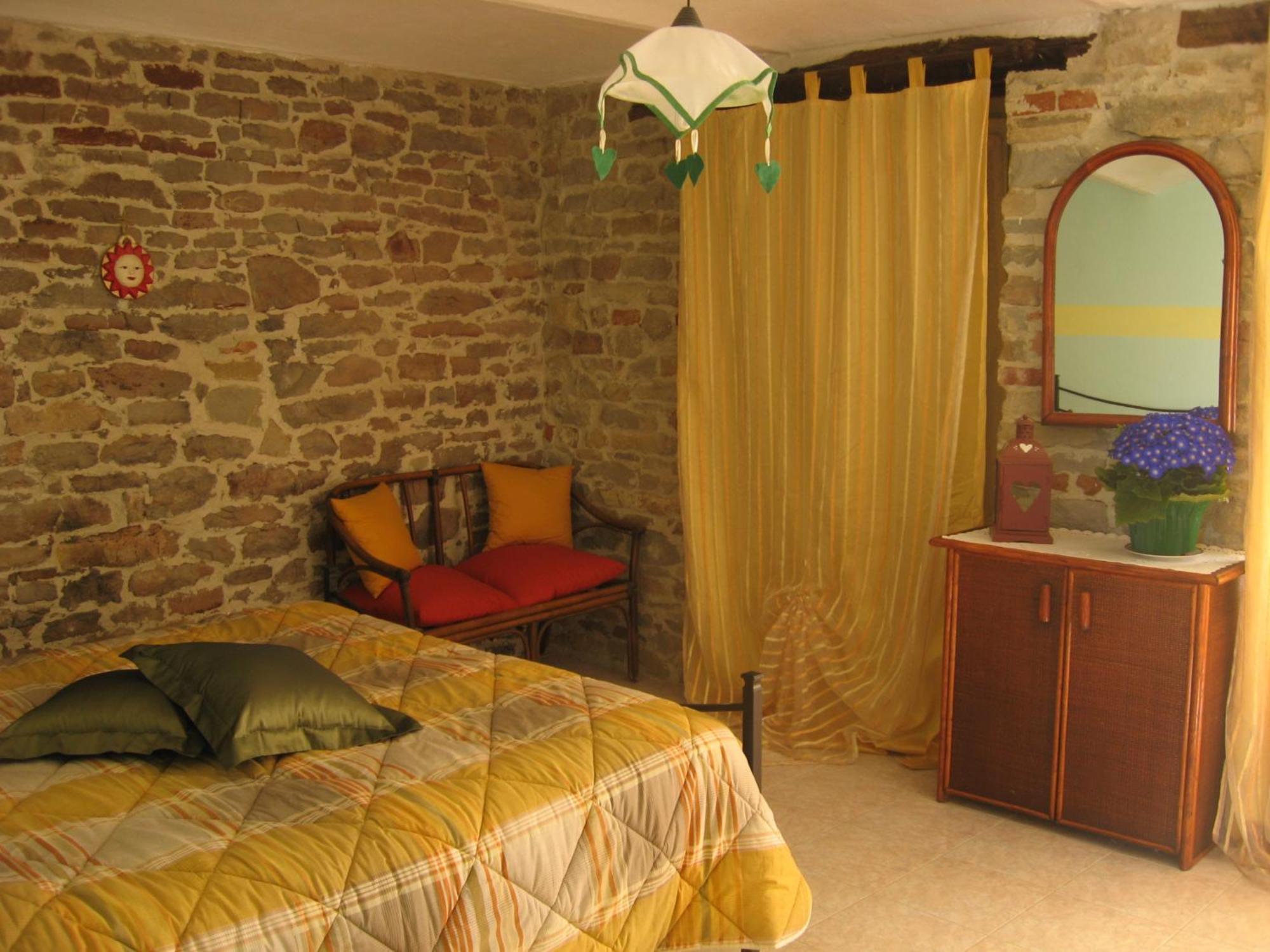Agriturismo Cascina Serra Cossano Belbo Habitación foto