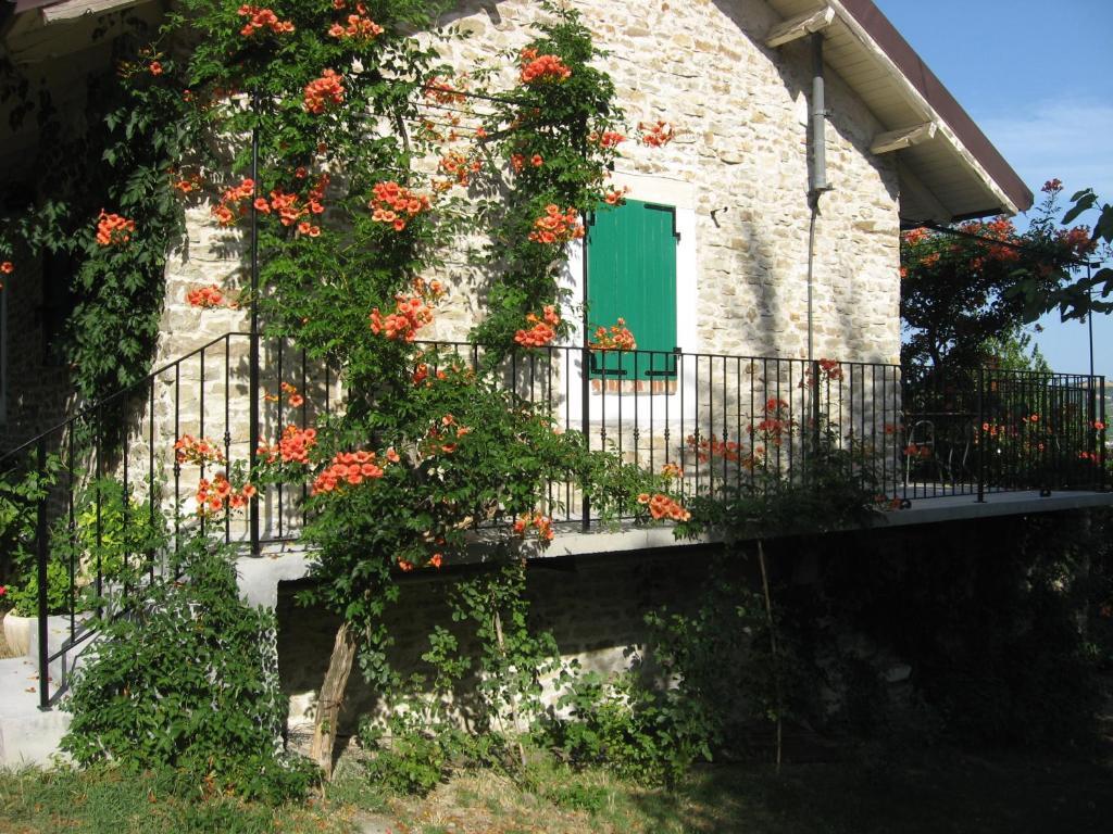 Agriturismo Cascina Serra Cossano Belbo Habitación foto