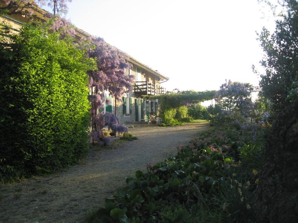 Agriturismo Cascina Serra Cossano Belbo Exterior foto