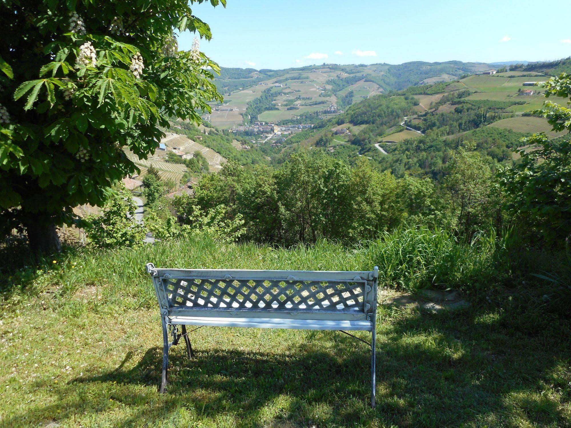 Agriturismo Cascina Serra Cossano Belbo Exterior foto