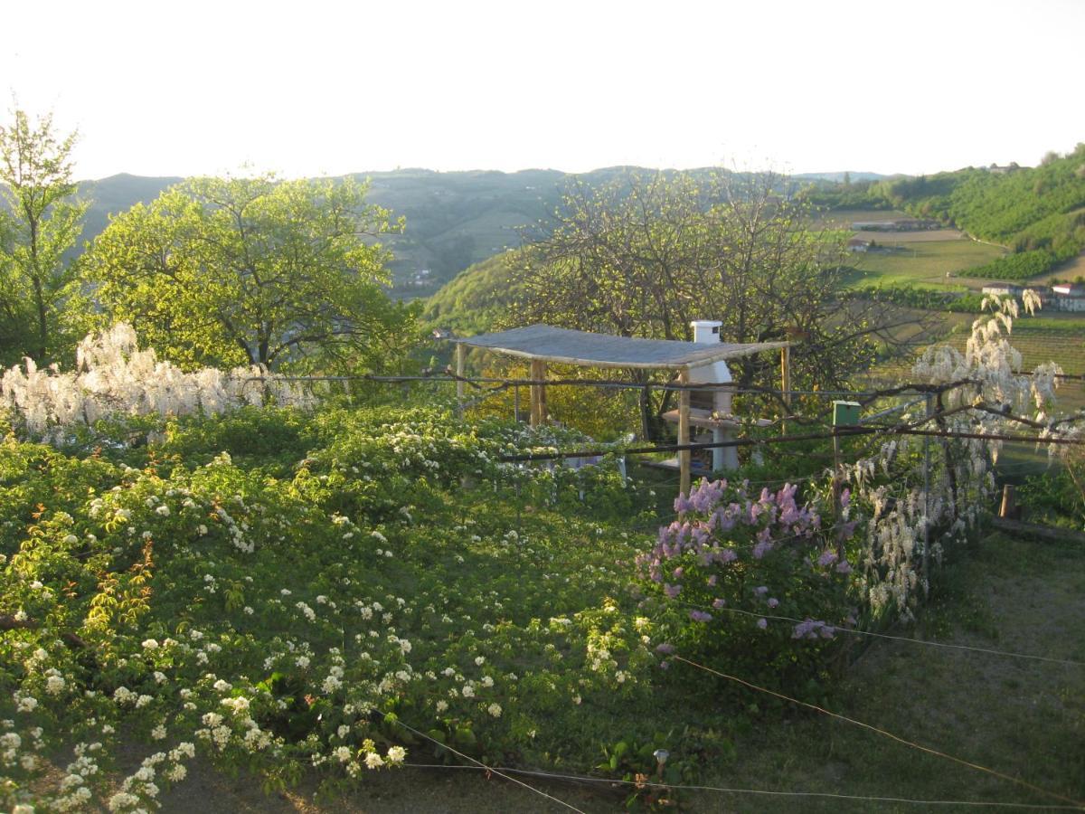 Agriturismo Cascina Serra Cossano Belbo Habitación foto